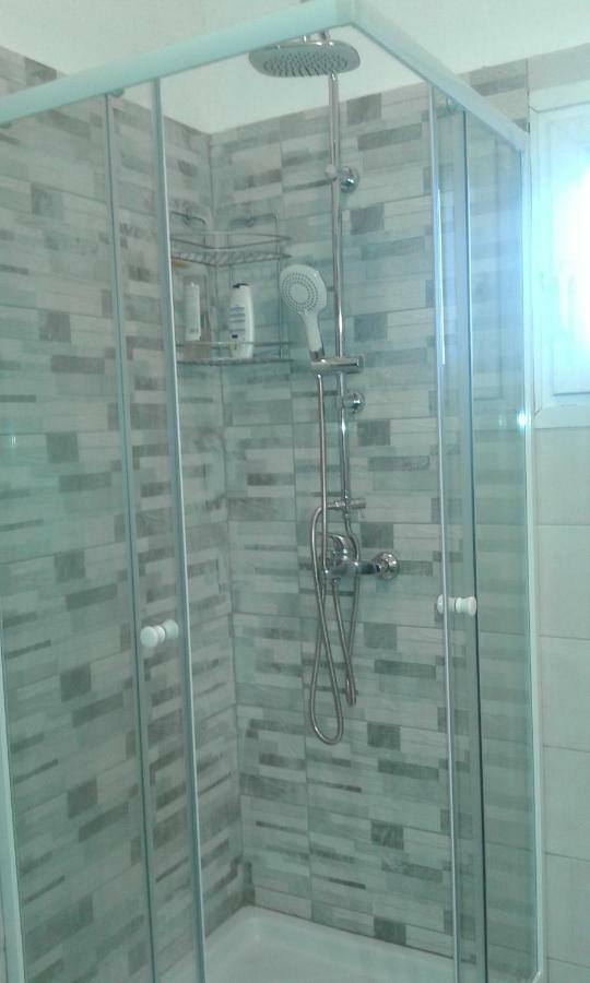 Menelaos Apartments Lefókasztro Kültér fotó